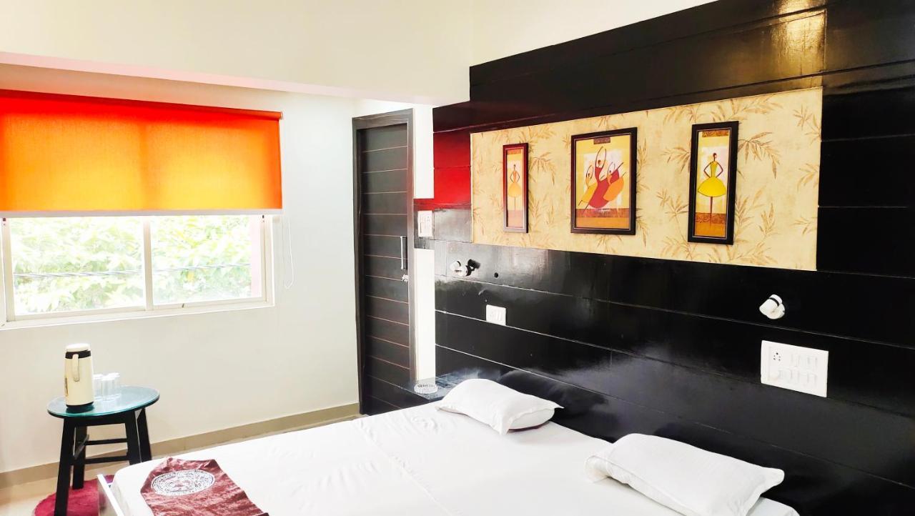 Hotel Shivay Palace Basti Kültér fotó